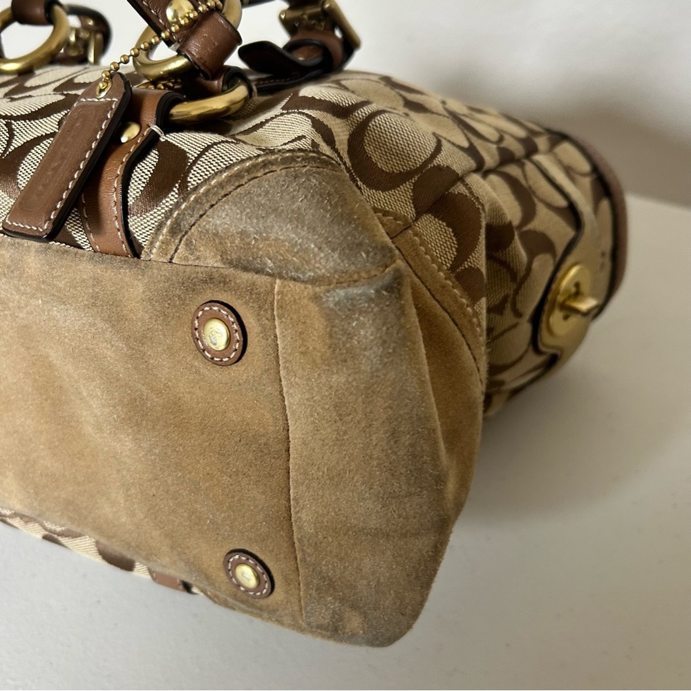 Vintage Coach Brown and Tan Signature Shoulder Bag - Picture 9 of 10